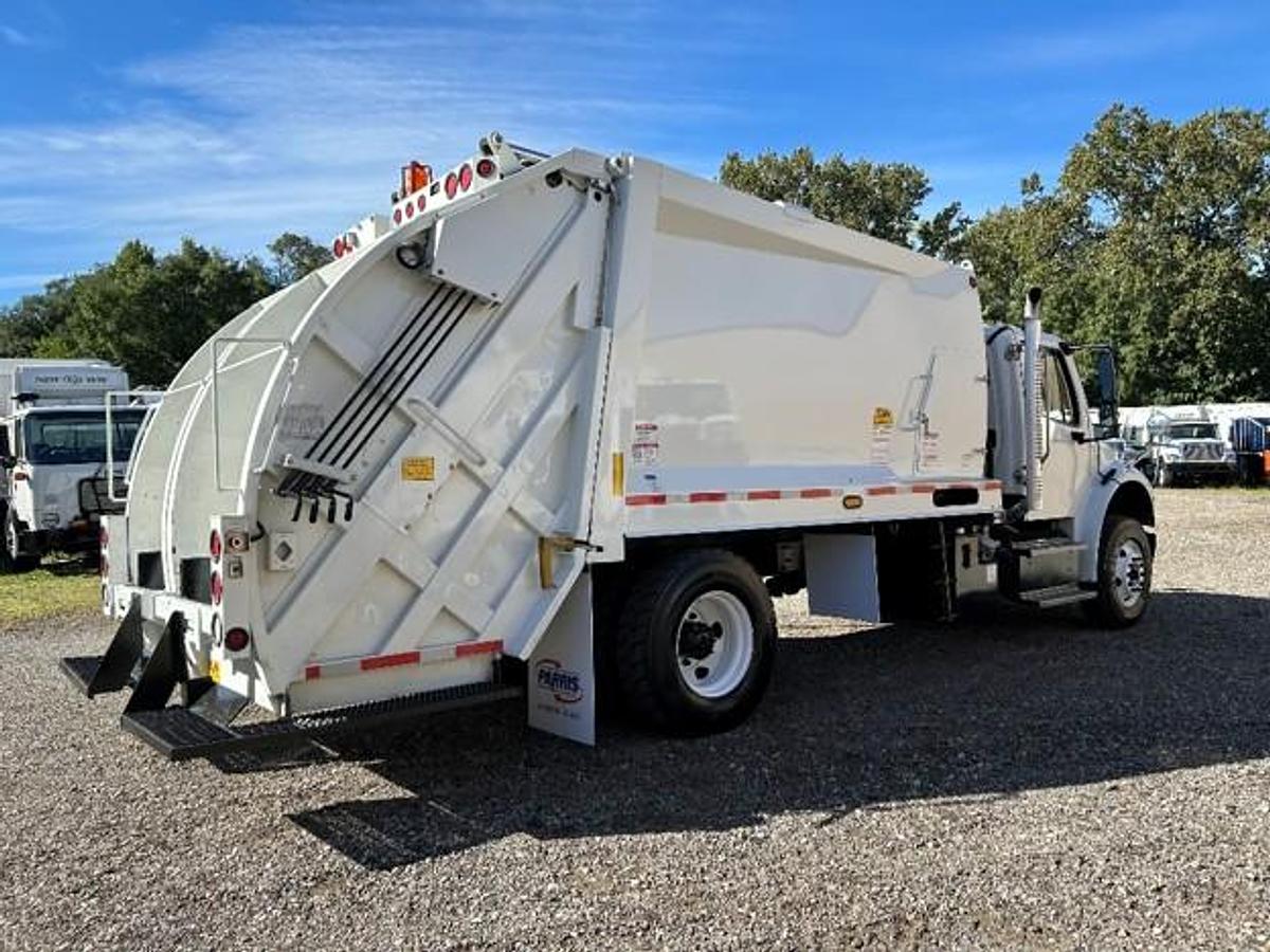 Used 2021 FREIGHTLINER SPLIT BODY REAR LOAD TRUCK