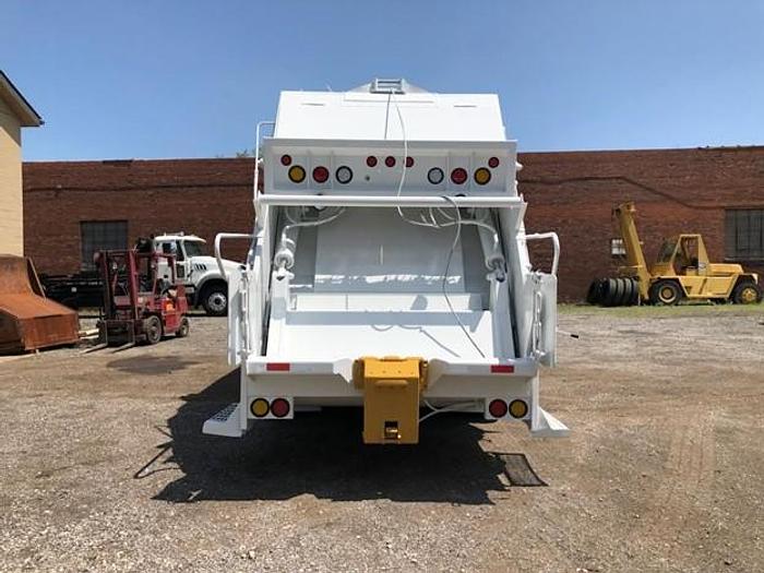 Used 2018 FREIGHTLINER REAR LOAD TRUCK