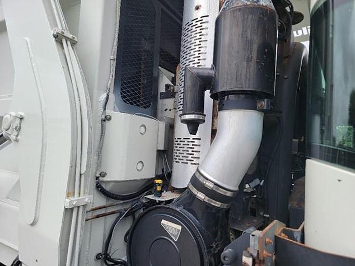 Used 2017 MACK FRONT LOAD TRUCK