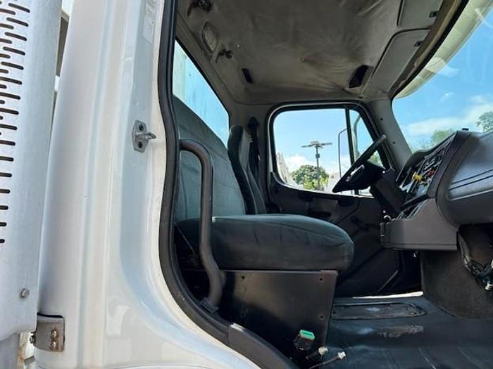 Used 2010 FREIGHTLINER REAR LOAD TRUCK