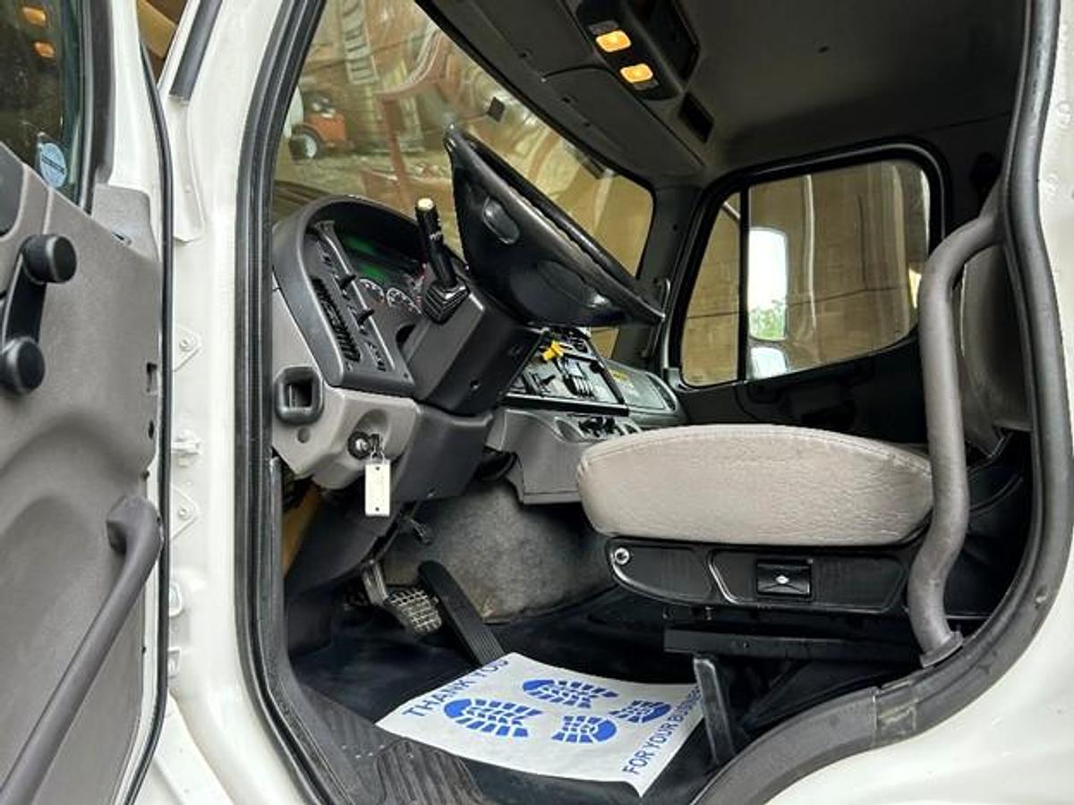 Used 2017 FREIGHTLINER REAR LOAD TRUCK