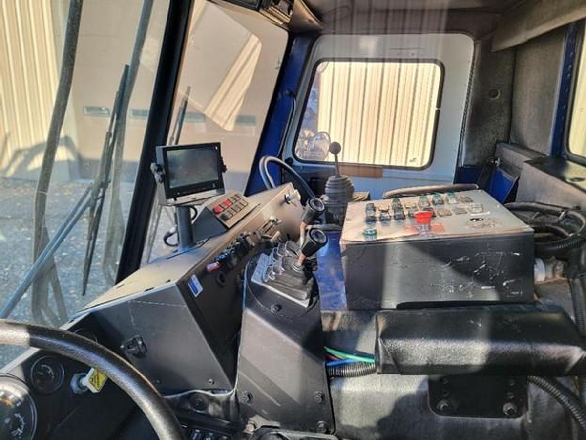 Used 2016 MACK FRONT LOAD TRUCK