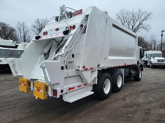 Used 2008 MACK REAR LOAD TRUCK #002846