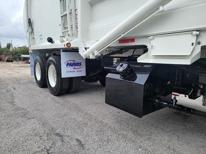 Used 2017 MACK FRONT LOAD TRUCK