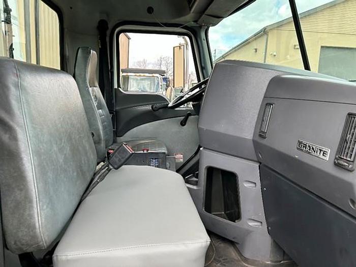 Used 2010 MACK REAR LOAD TRUCK