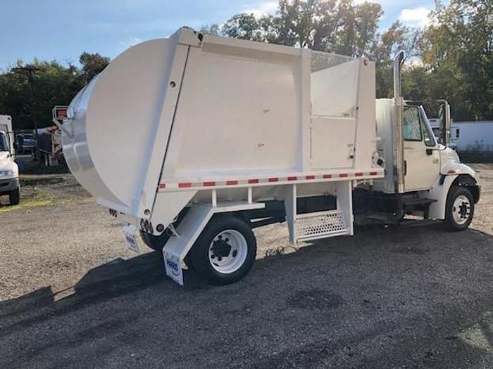 Used 2003 INTERNATIONAL SIDE LOAD TRUCK