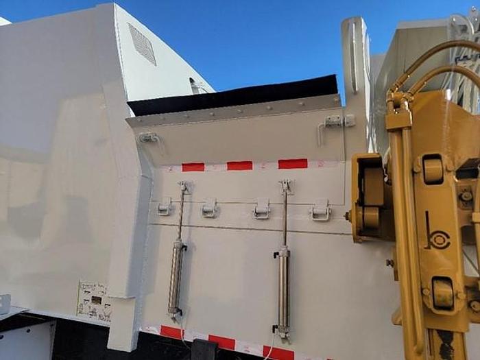 Used 2018 MACK AUTOMATED SIDE LOAD TRUCK