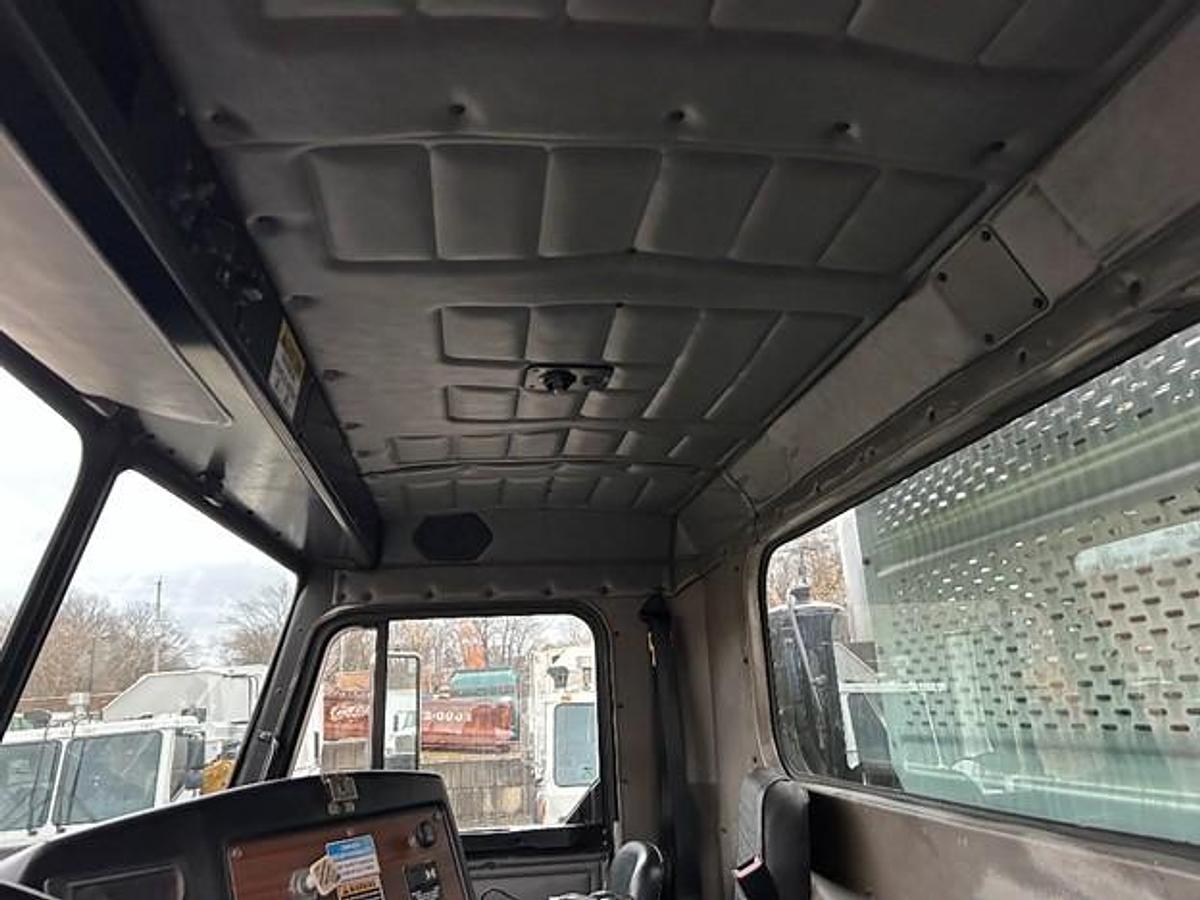 Used 2014 PETERBILT REAR LOAD TRUCK