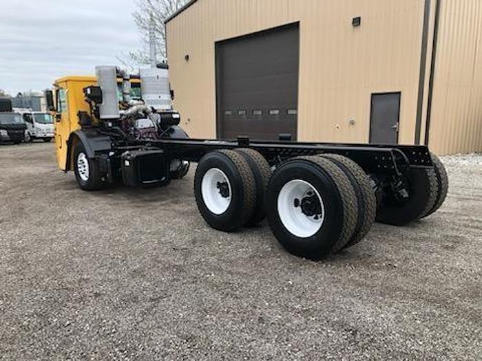 Used 2012 MACK CHASSIS