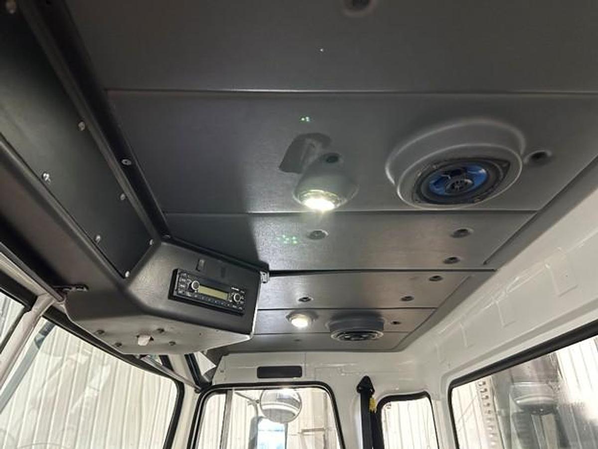 Used 2014 AUTOCAR FRONT LOAD TRUCK
