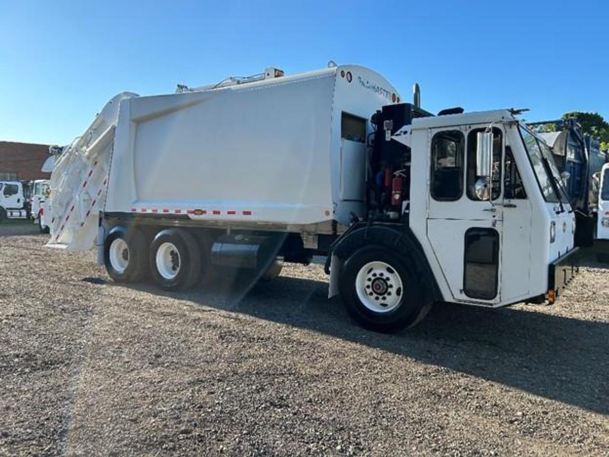 Used 2010 CCC REAR LOAD TRUCK