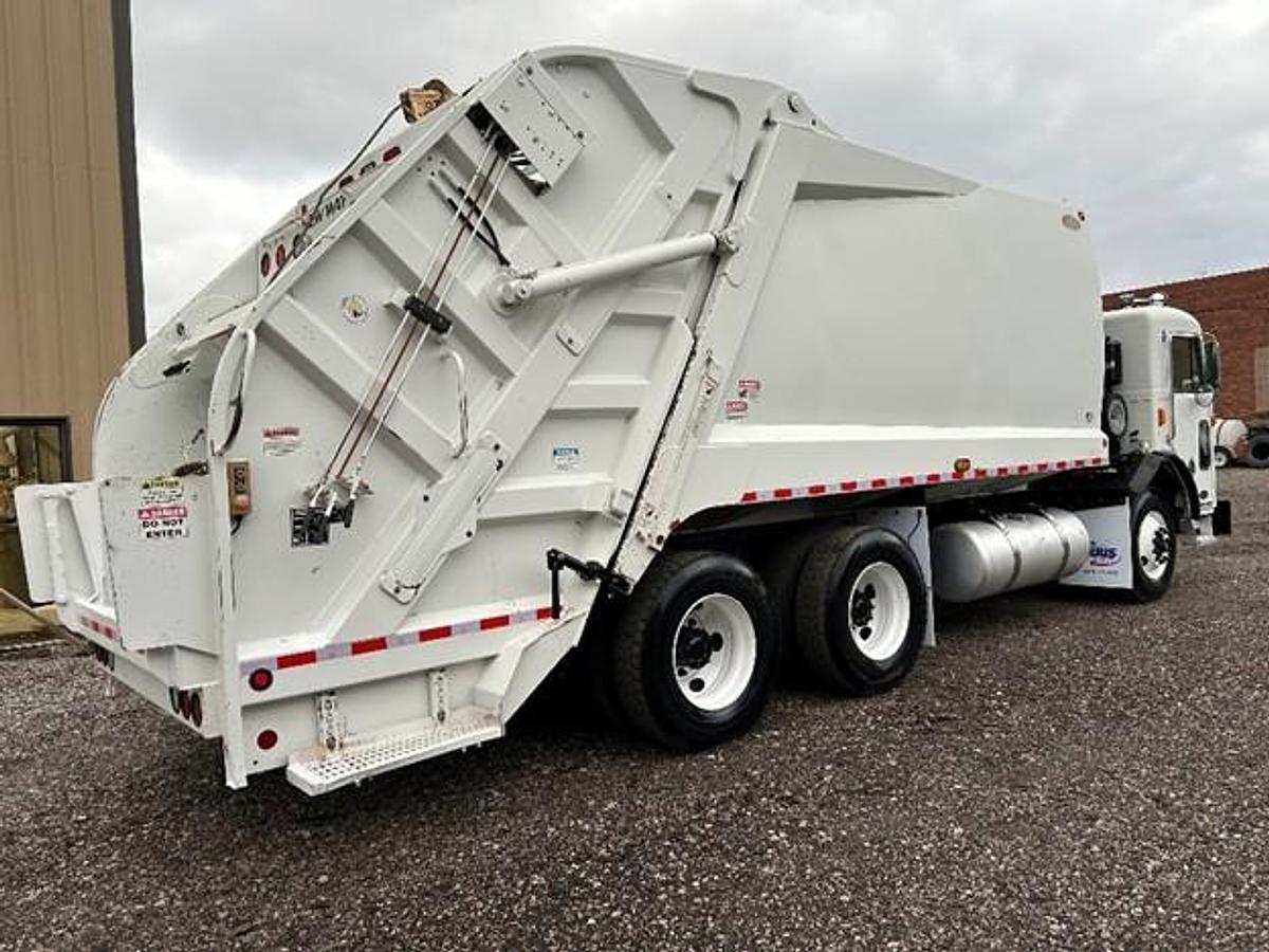 Used 2014 PETERBILT REAR LOAD TRUCK