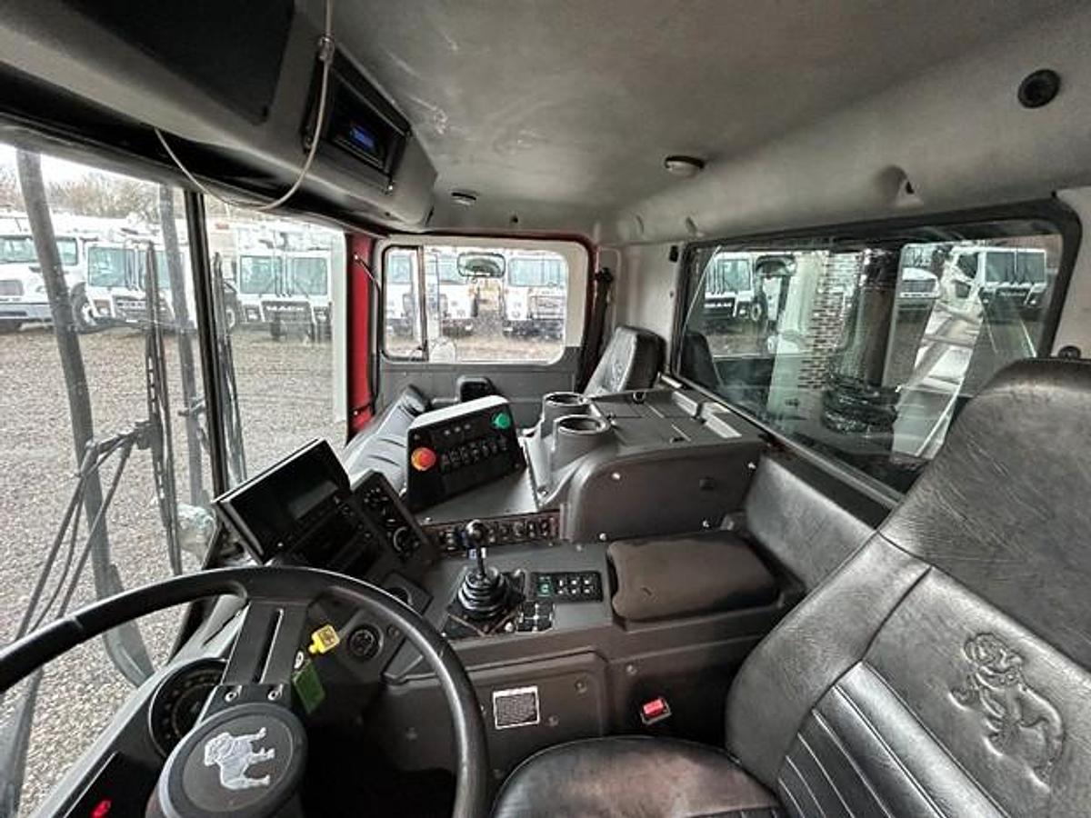 Used 2015 MACK FRONT LOAD TRUCK