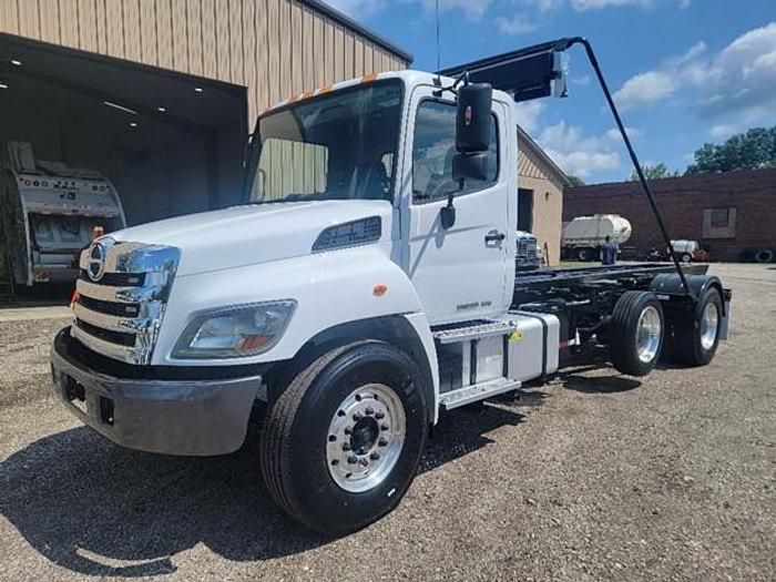 Used 2014 HINO ROLLOFF TRUCK