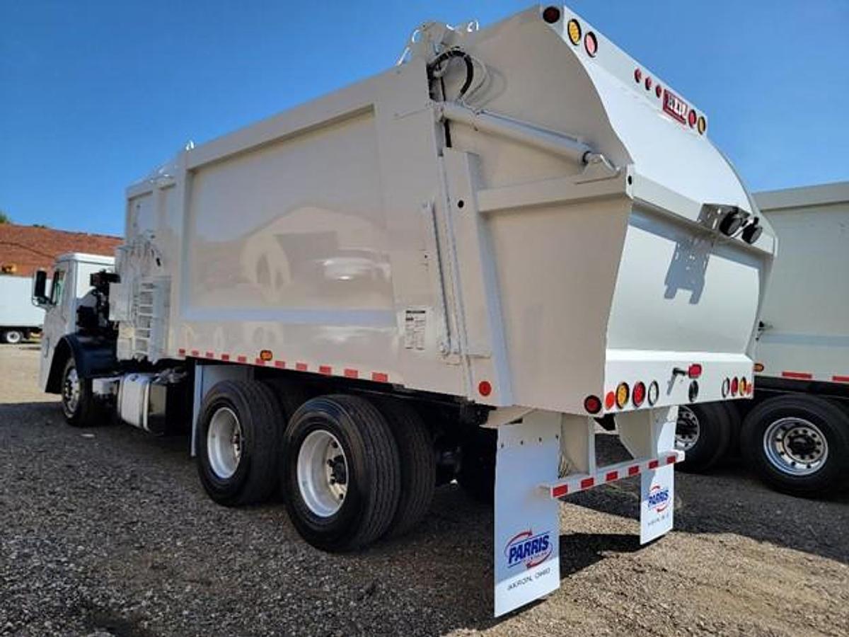 Used 2016 MACK AUTOMATED SIDE LOAD TRUCK