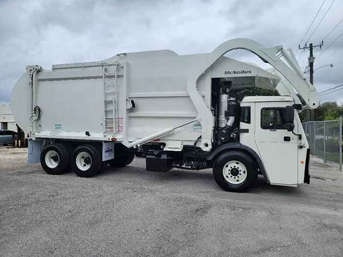 Used 2017 MACK FRONT LOAD TRUCK