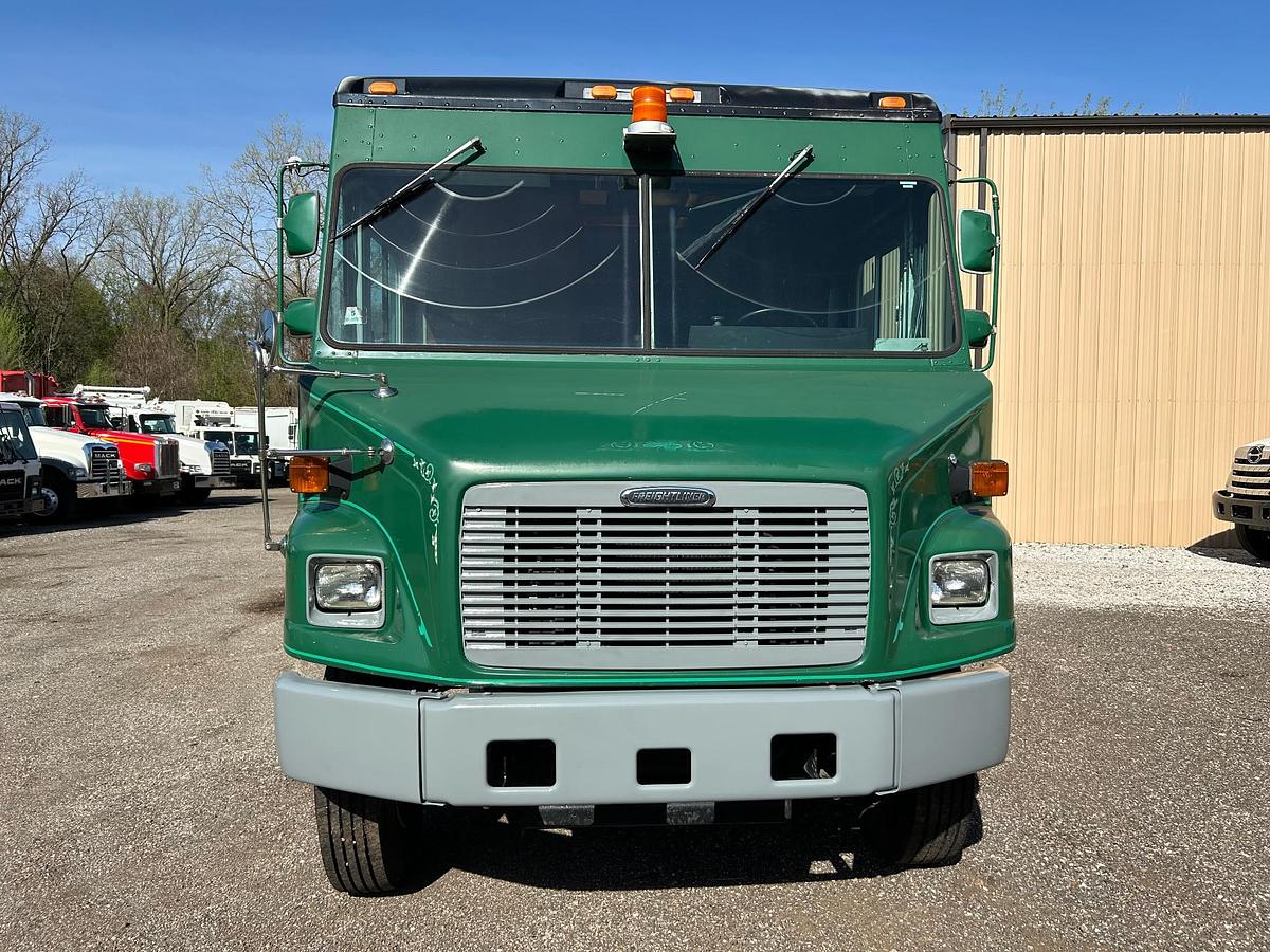 Used 2001 FREIGHTLINER STEP VAN