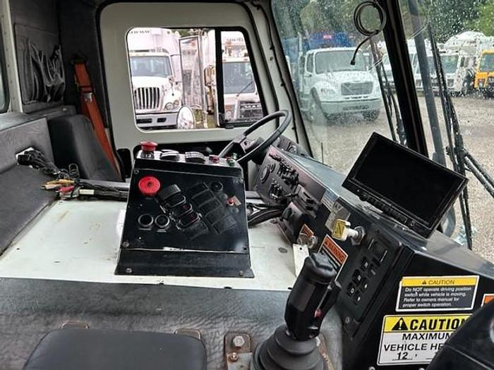 Used 2010 MACK SIDE LOAD TRUCKC