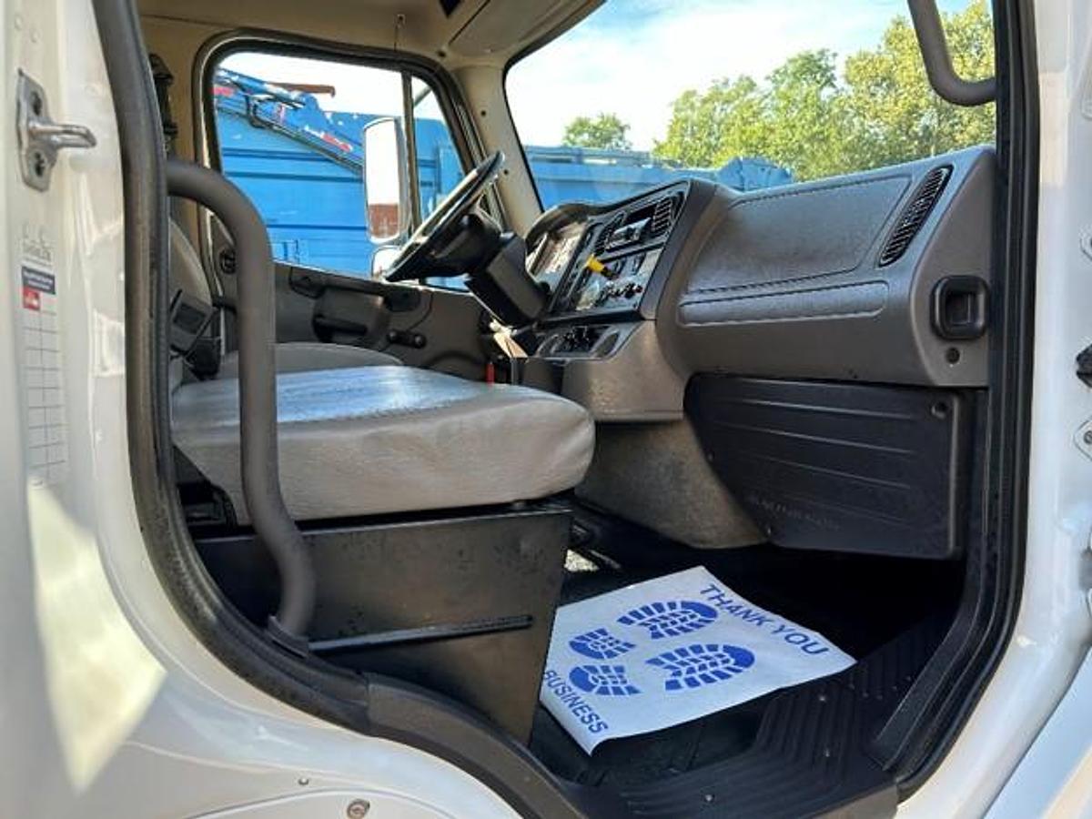 Used 2021 FREIGHTLINER SPLIT BODY REAR LOAD TRUCK