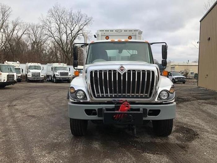 Used 2013 INTERNATIONAL AUTOMATED SIDE LOAD TRUCK