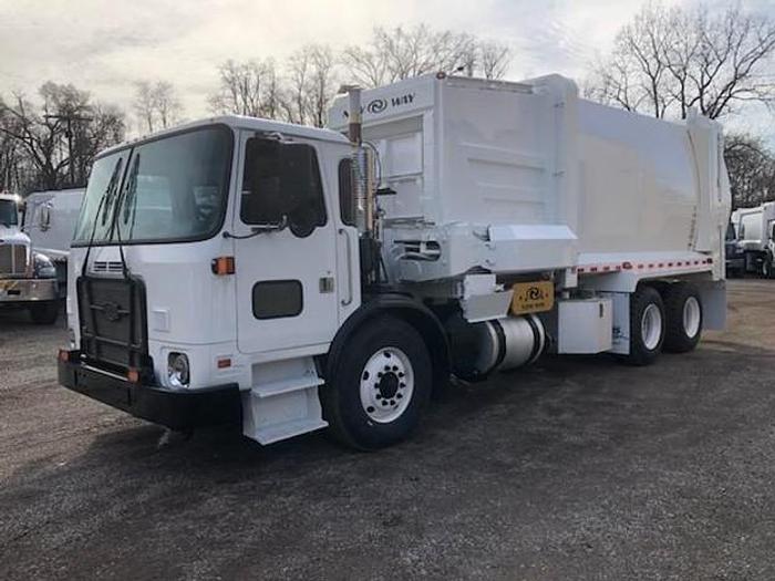 Used 2017 AUTOCAR AUTOMATED SIDE LOAD TRUCK