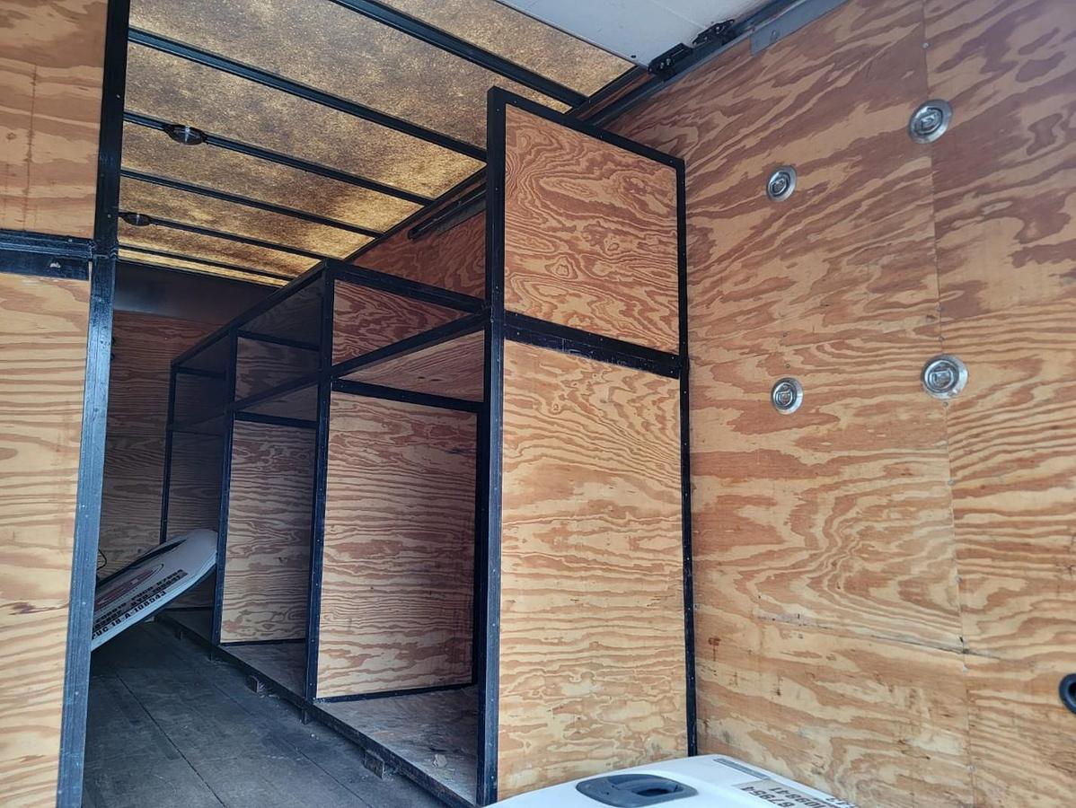 Used 2014 MITSUBISHI BOX TRUCK