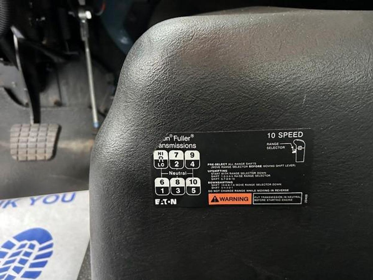 Used 2013 INTERNATIONAL DAY CAB