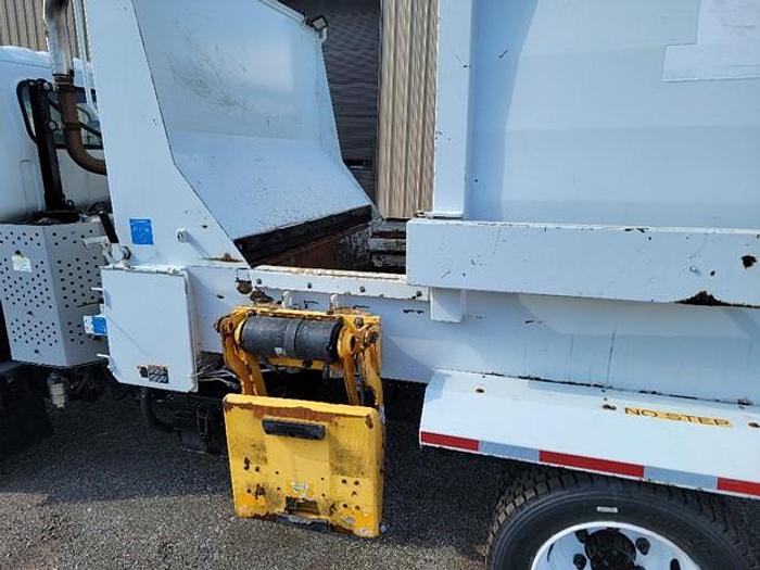 Used 2015 ISUZU SIDE LOAD TRUCK