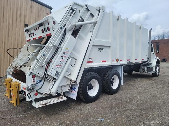 Used 2014 FREIGHTLINER REAR LOAD TRUCK