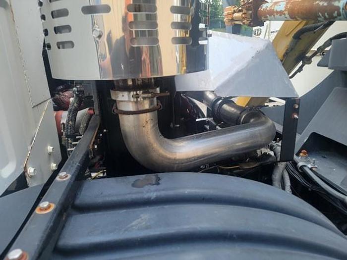 Used 2010 AUTOCAR SIDE LOAD TRUCK