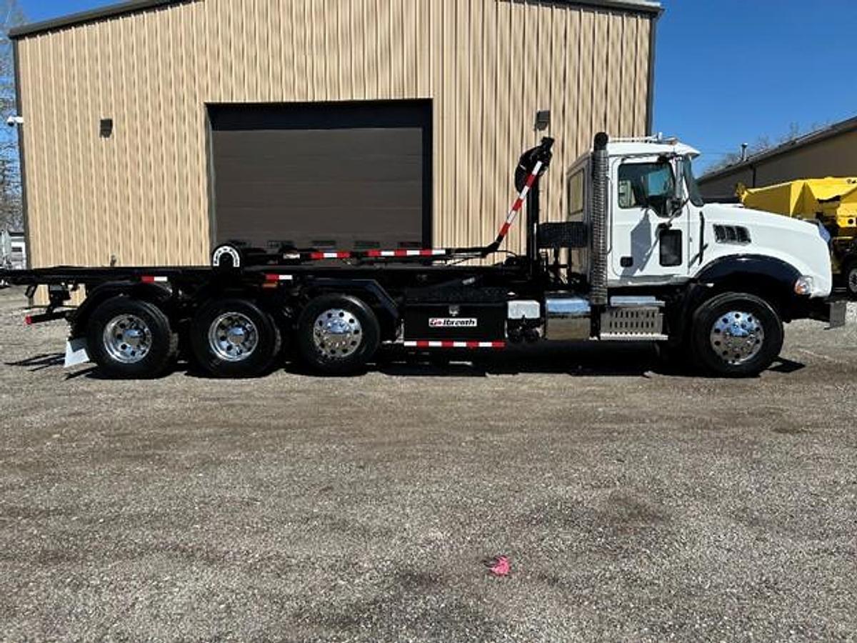 Used 2015 MACK ROLLOFF TRUCK