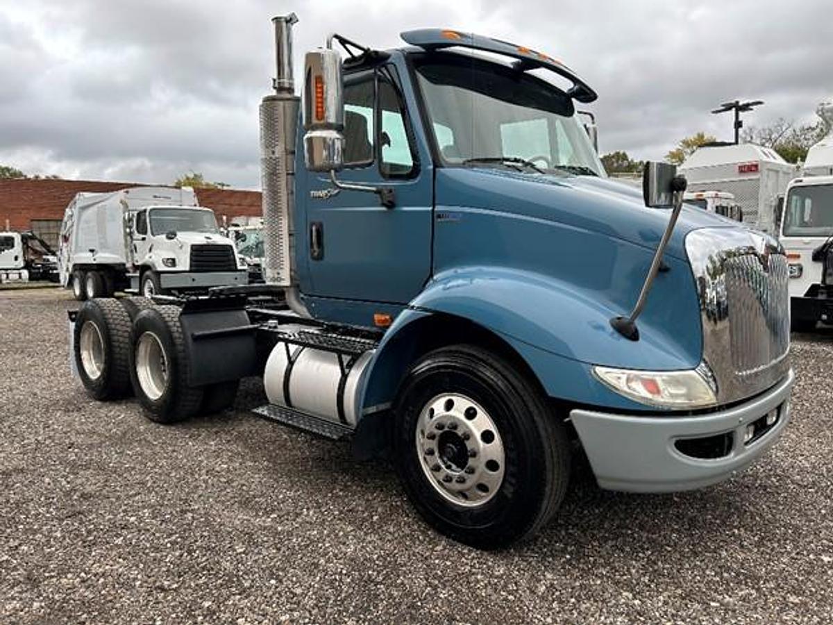Used 2013 INTERNATIONAL DAY CAB
