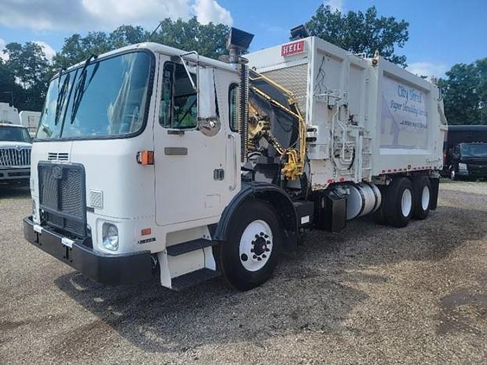 Used 2010 AUTOCAR SIDE LOAD TRUCK