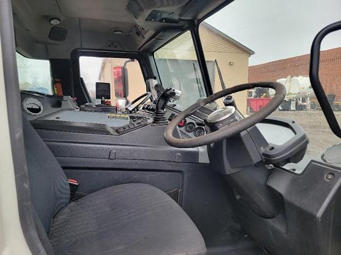 Used 2017 MACK AUTOMATED SIDE LOAD TRUCK