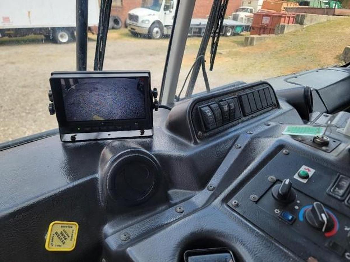 Used 2019 AUTOCAR FRONT LOAD TRUCK