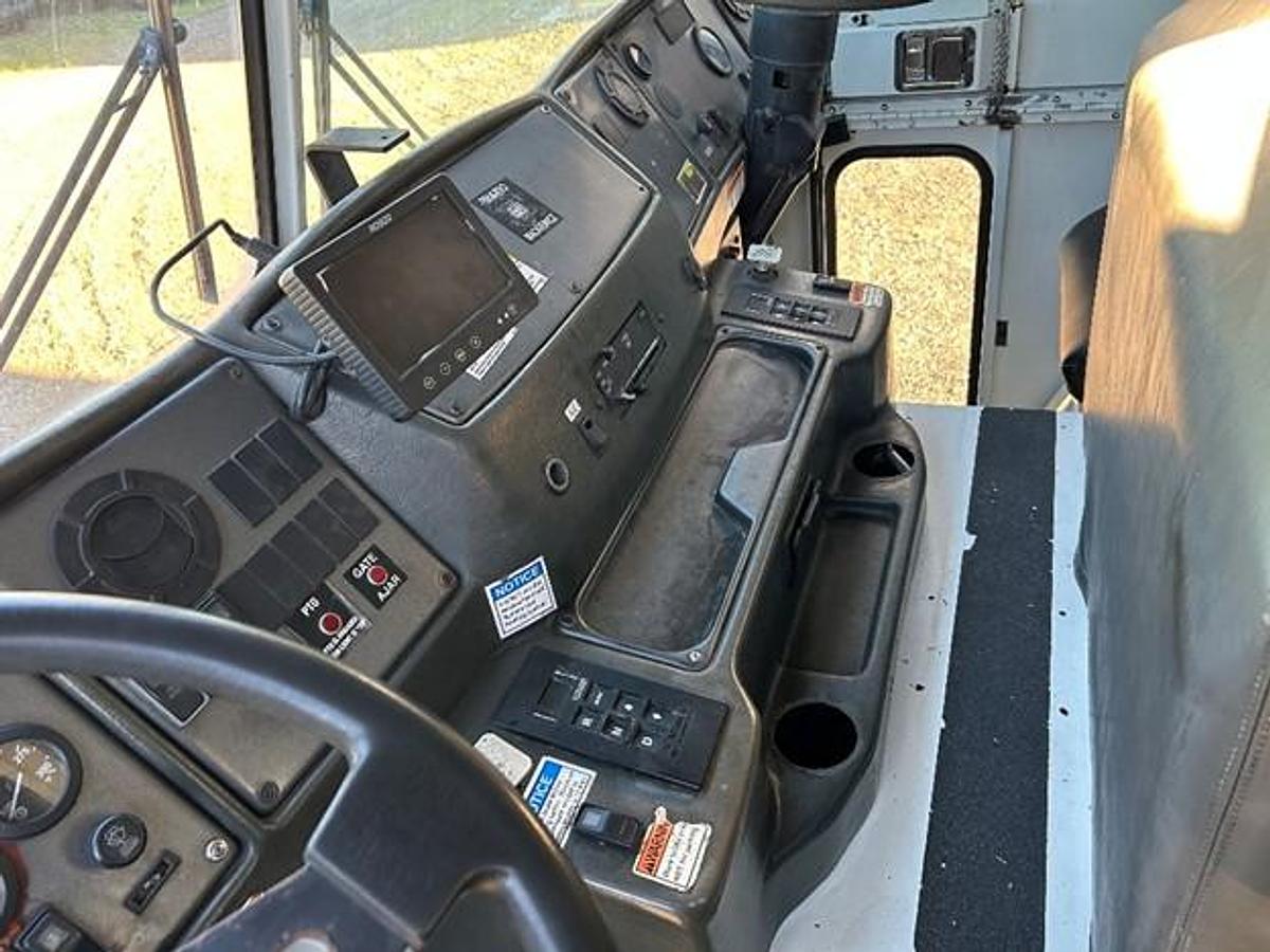 Used 2010 CCC REAR LOAD TRUCK