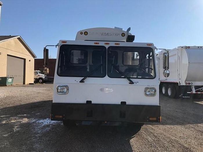 Used 2010 CCC REAR LOAD TRUCK
