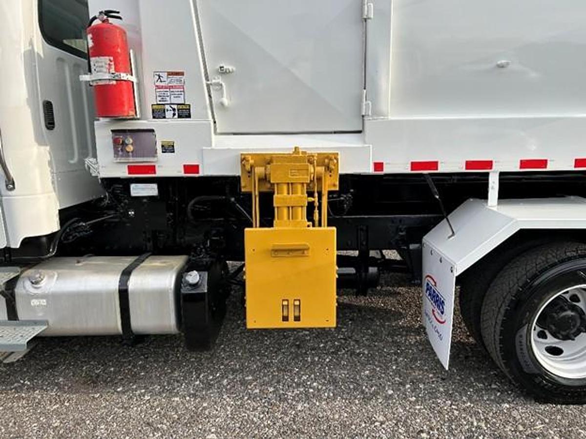 Used 2018 FREIGHTLINER AUTOMATED SATELLITE TRUCK