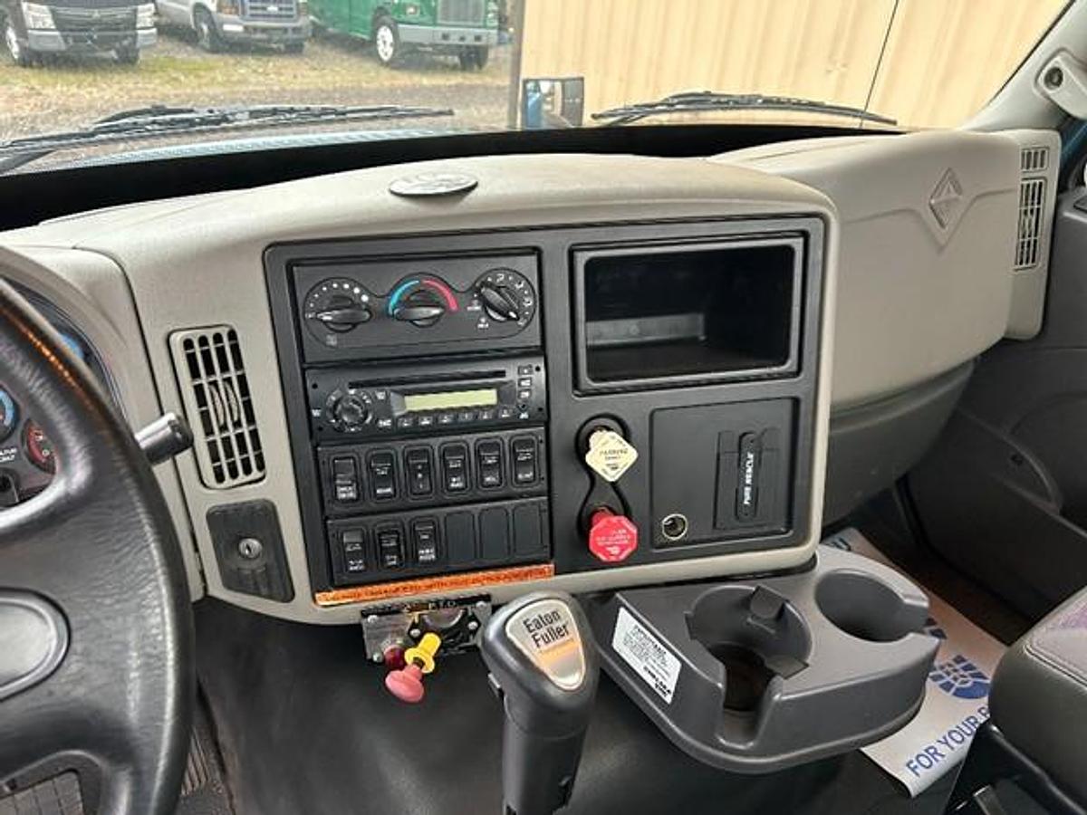 Used 2013 INTERNATIONAL DAY CAB