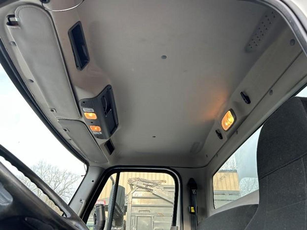 Used 2018 FREIGHTLINER AUTOMATED SATELLITE TRUCK