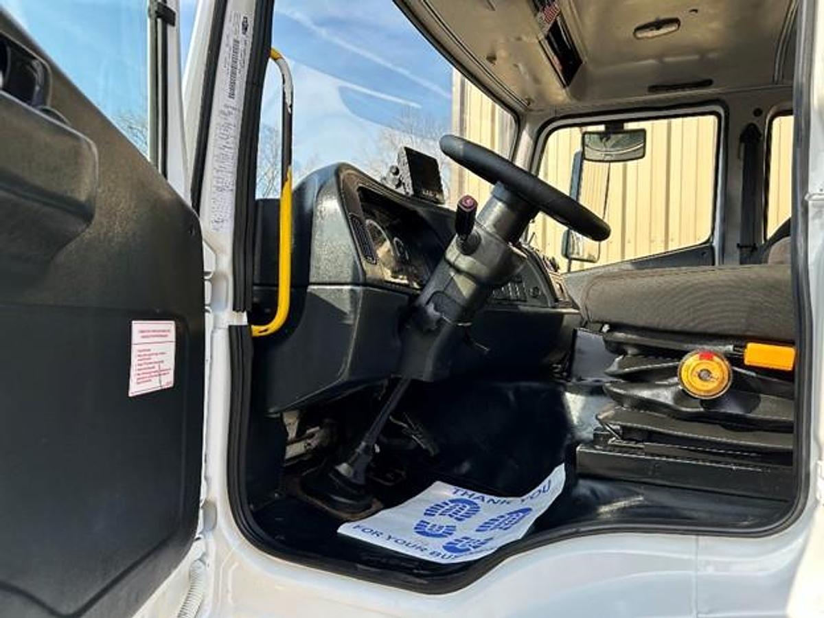 Used 2018 AUTOCAR REAR LOAD TRUCK