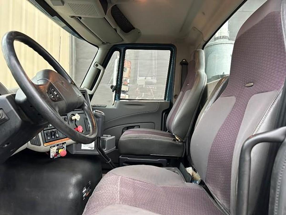 Used 2013 INTERNATIONAL DAY CAB