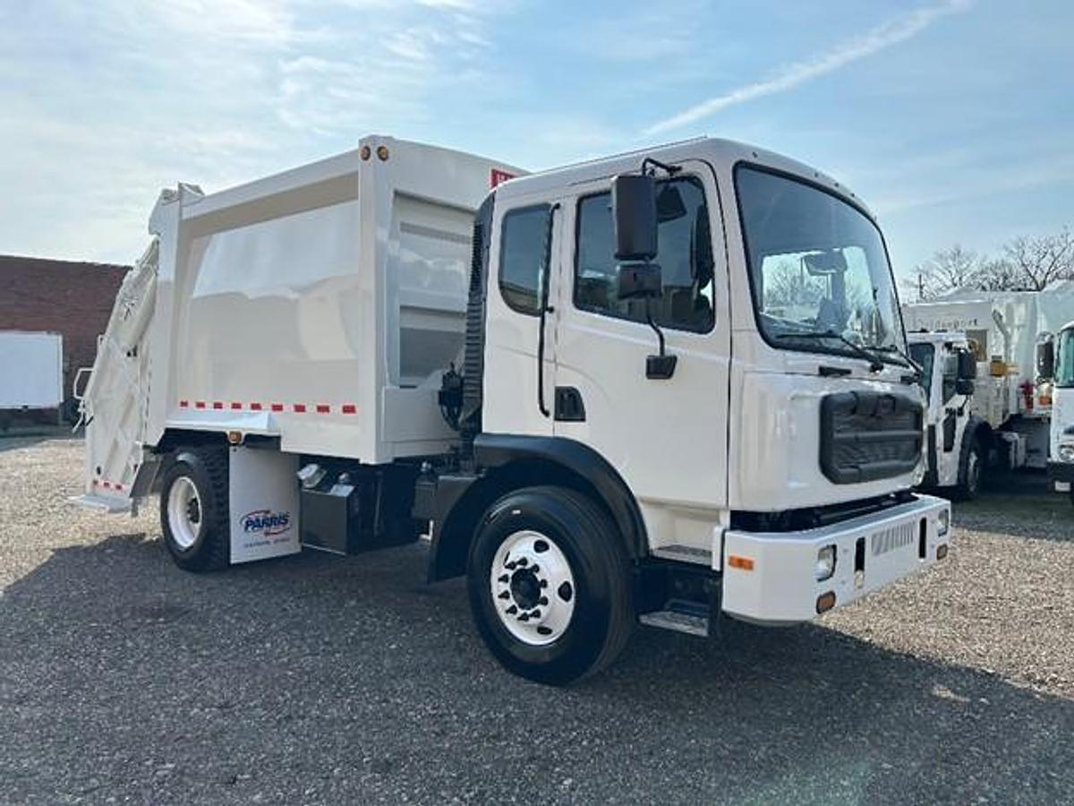 Used 2018 AUTOCAR REAR LOAD TRUCK