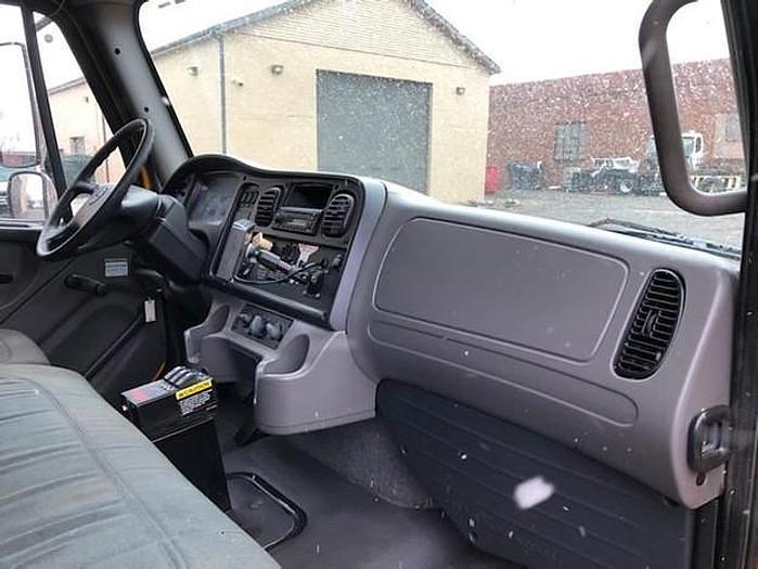 Used 2010 FREIGHTLINER REAR LOAD TRUCK