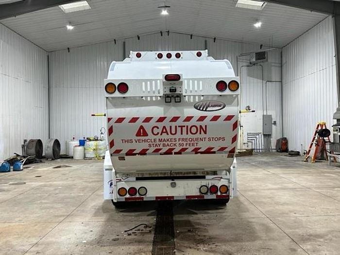 Used 2018 FREIGHTLINER AUTOMATED SIDE LOAD TRUCK