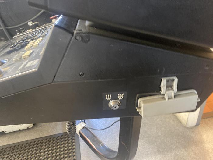 Used 1998 Hurco Hawk 30 SSM 3 Axis CNC Milling Machine