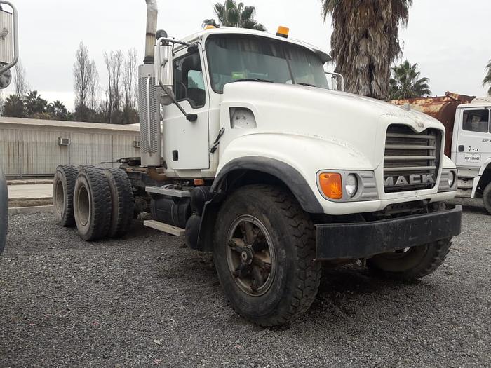 Usado 2004 MACK CV713