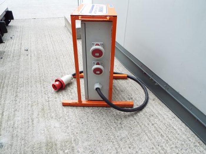 Used Site Distribution Boards 63A 3 Phase Input with 3 Phase 32A and 16A Sockets : Single Phase 32A and 16A Sockets