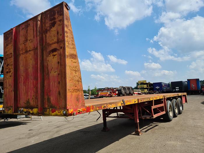 Used 1981 METALOVOUGA 3 AXLE STEEL SUSPENSION DRUM BRAKES  385 65R22.5