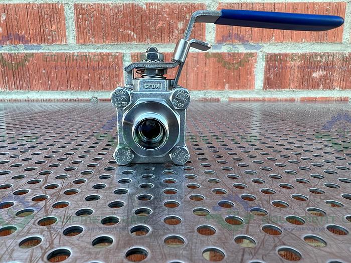 Used Hylok  S02BH-8T Ball Valve w/ 3/4" Threaded Fitting